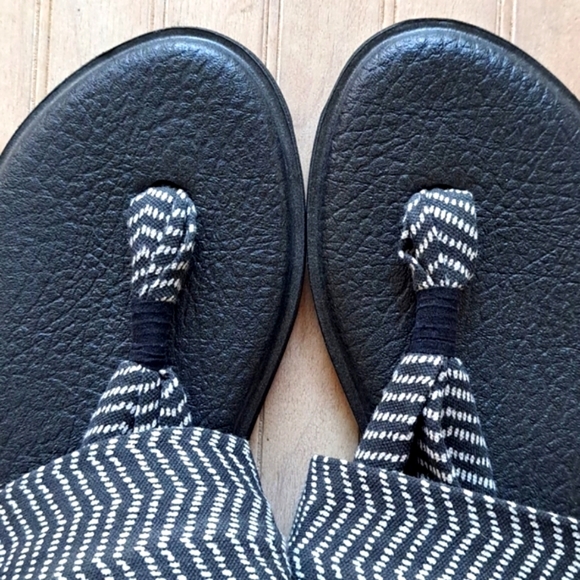 Sanuk Yoga Sling Mat Thong Flat Comfy Causal Everyday Cushioned Insoles Sandals - Picture 3 of 9